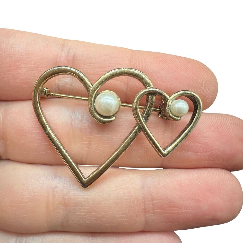 Vintage Jewelry Intertwined heart brooch gold tone double heart pin with faux pe